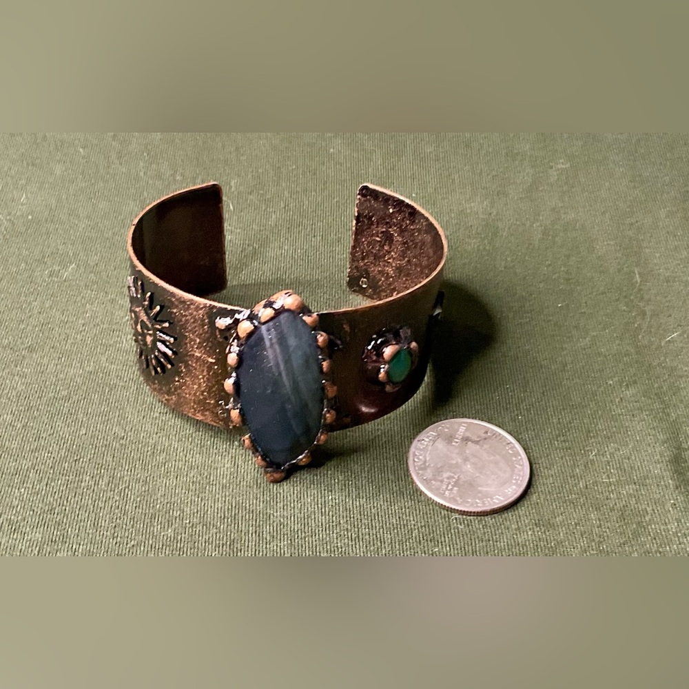 VINTAGE LABRADORITE AND COPPER CUFF BRACELET